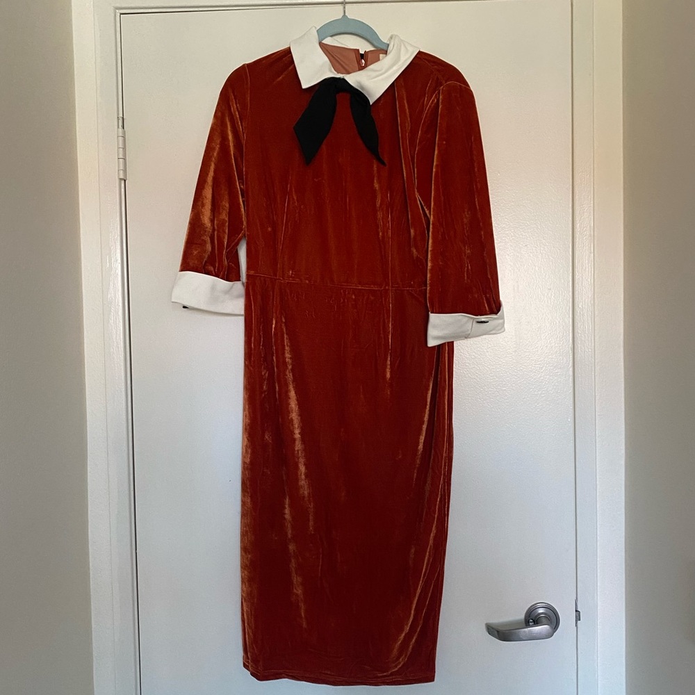 NWT Tatyana Tailor & Twirl Velvet Dress